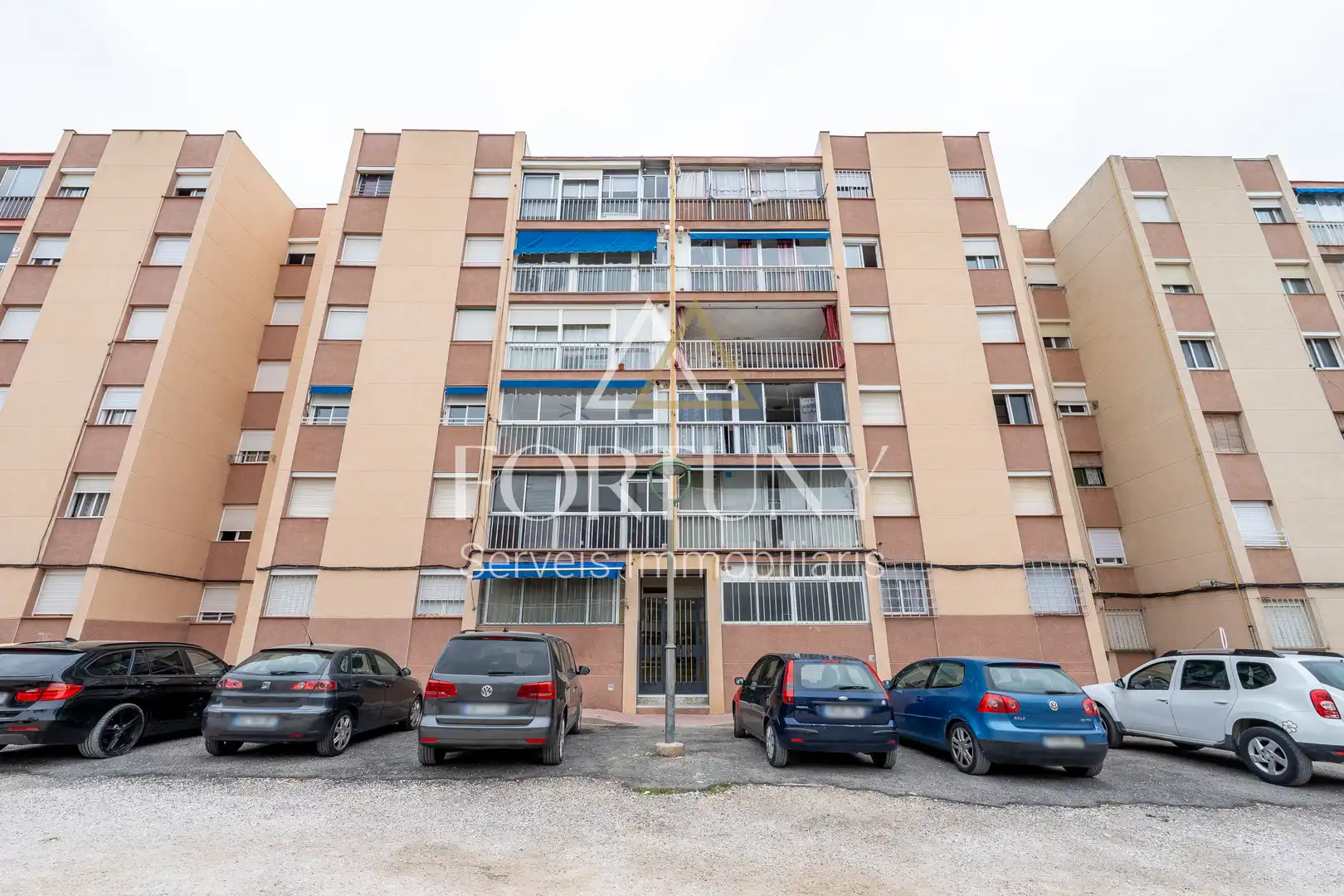 Vista exterior de Pis en venda en Tarragona amb Balcó