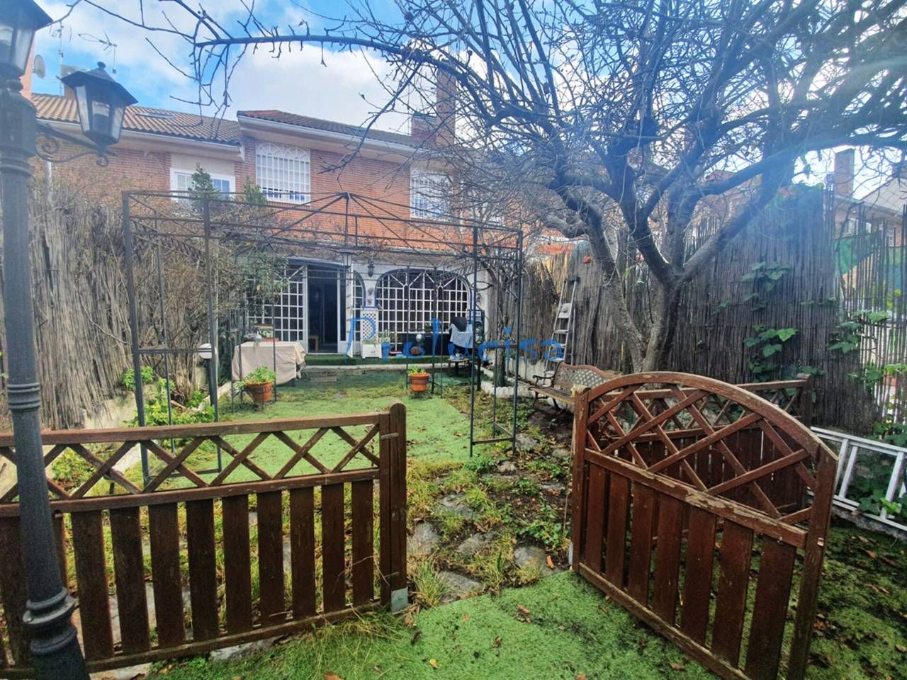 Jardí de Casa adosada en venda en Moraleja de Enmedio amb Aire condicionat, Calefacció i Piscina comunitària
