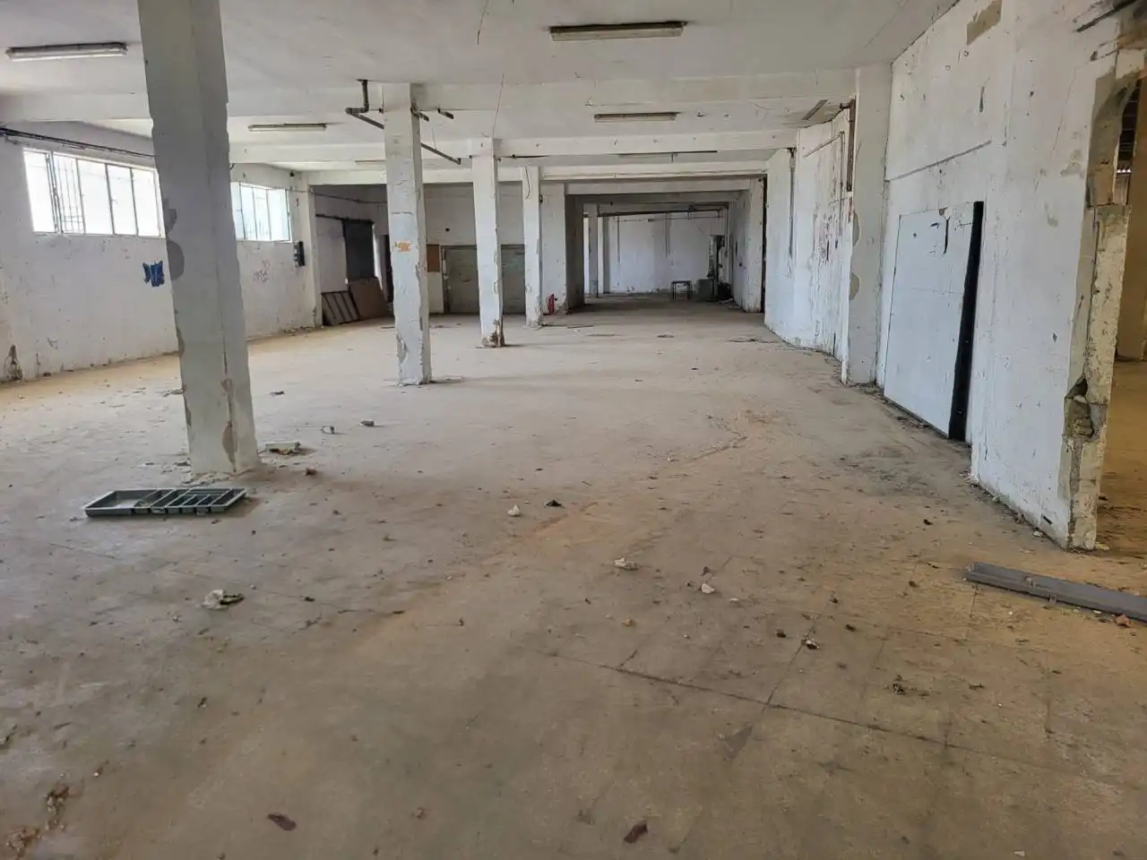 Nave industrial en venta en Avenida Antic Regne de València, imagen 5
