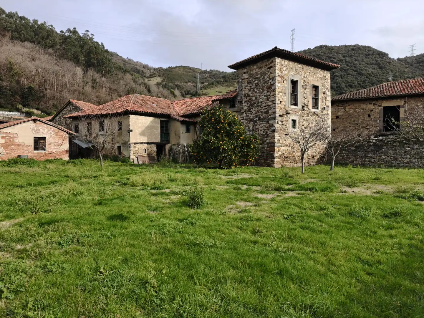House with garden for sale in Salas, imagen 4