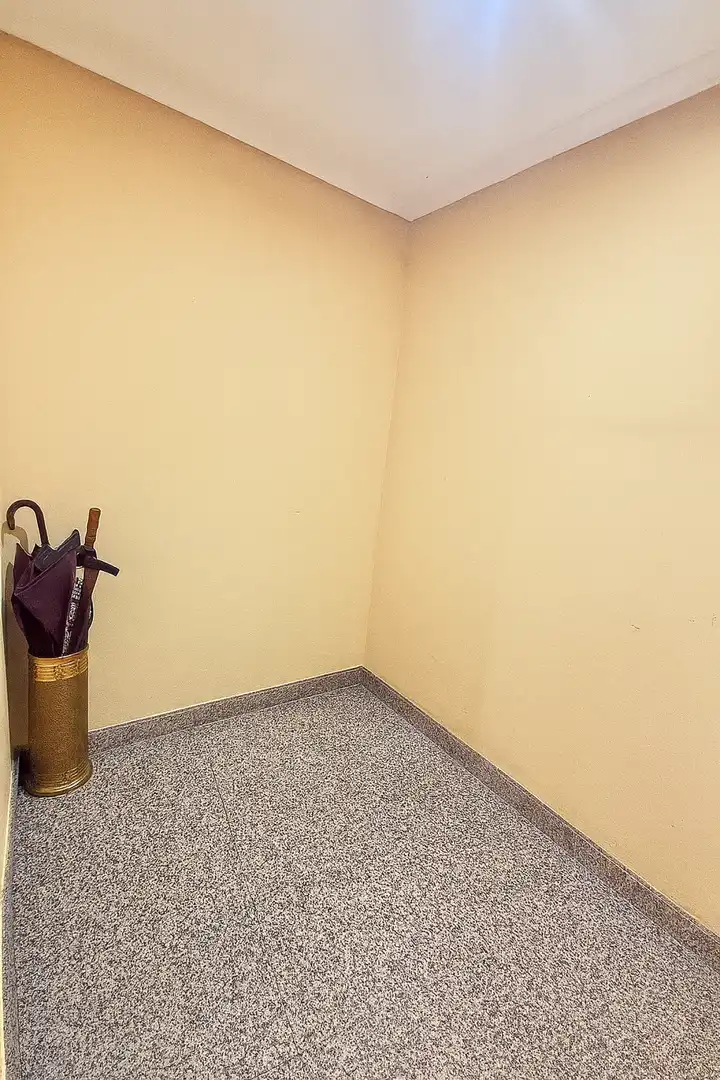 Piso en venta en Oviedo  con Calefacción, Jardín privado y Parquet