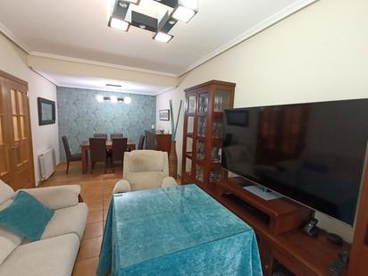Living room of House or chalet for sale in Linares  with Air Conditioner, Heating and Storage room