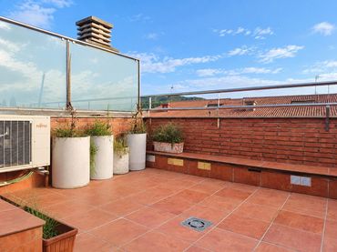 Maisonette mit Balkon zum Verkauf in Avenida Avinguda Església