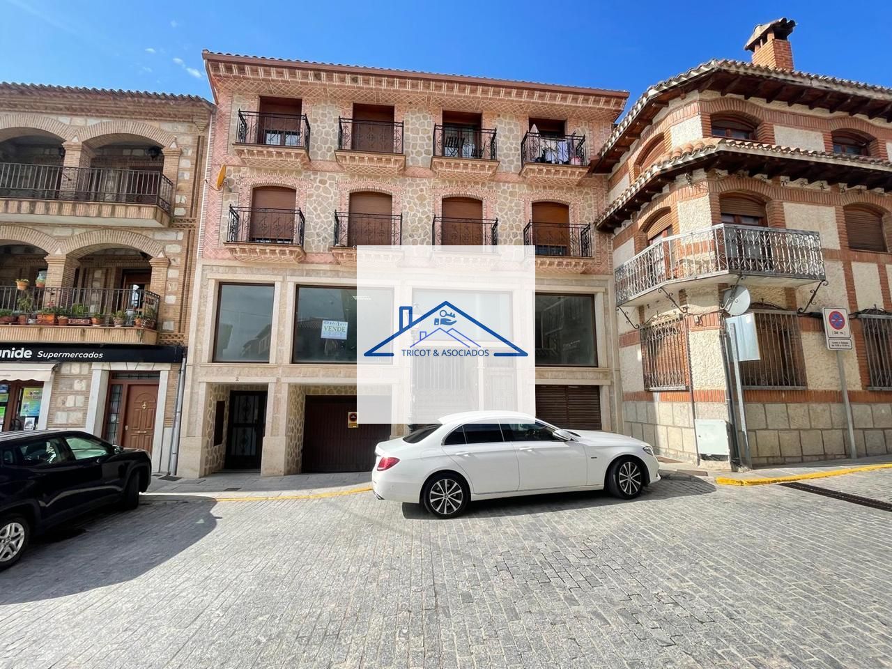 Exterior view of Garage for sale in Almorox