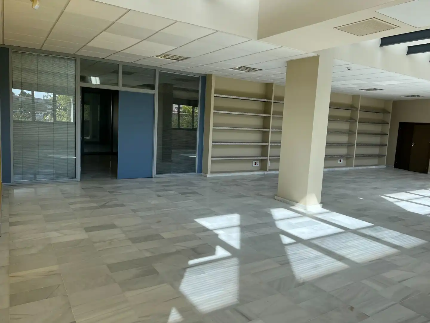 Gebäude zur Miete in Mairena del Aljarafe