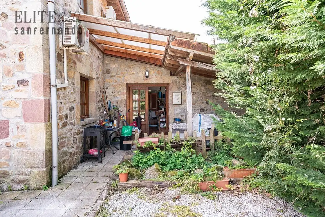 Terrassa de Casa o xalet en venda en Ribamontán al Monte amb Calefacció, Jardí privat i Traster