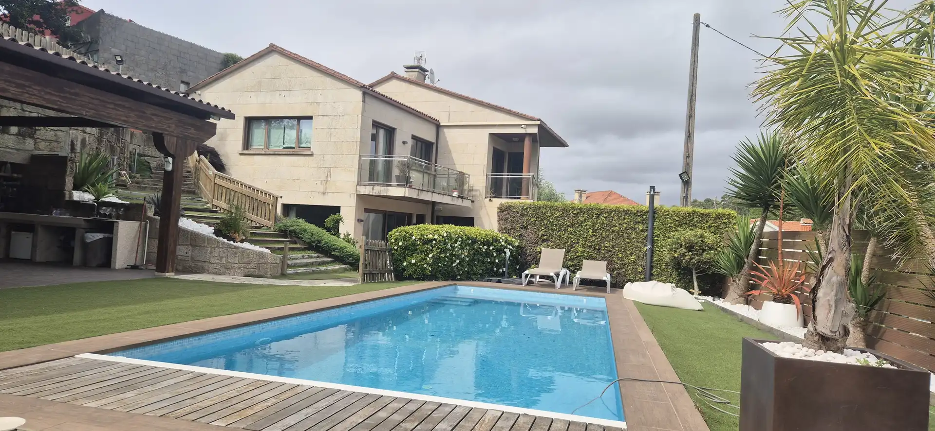 Piscina de Casa o chalet en venta en Vigo  con Aire acondicionado, Calefacción y Jardín privado