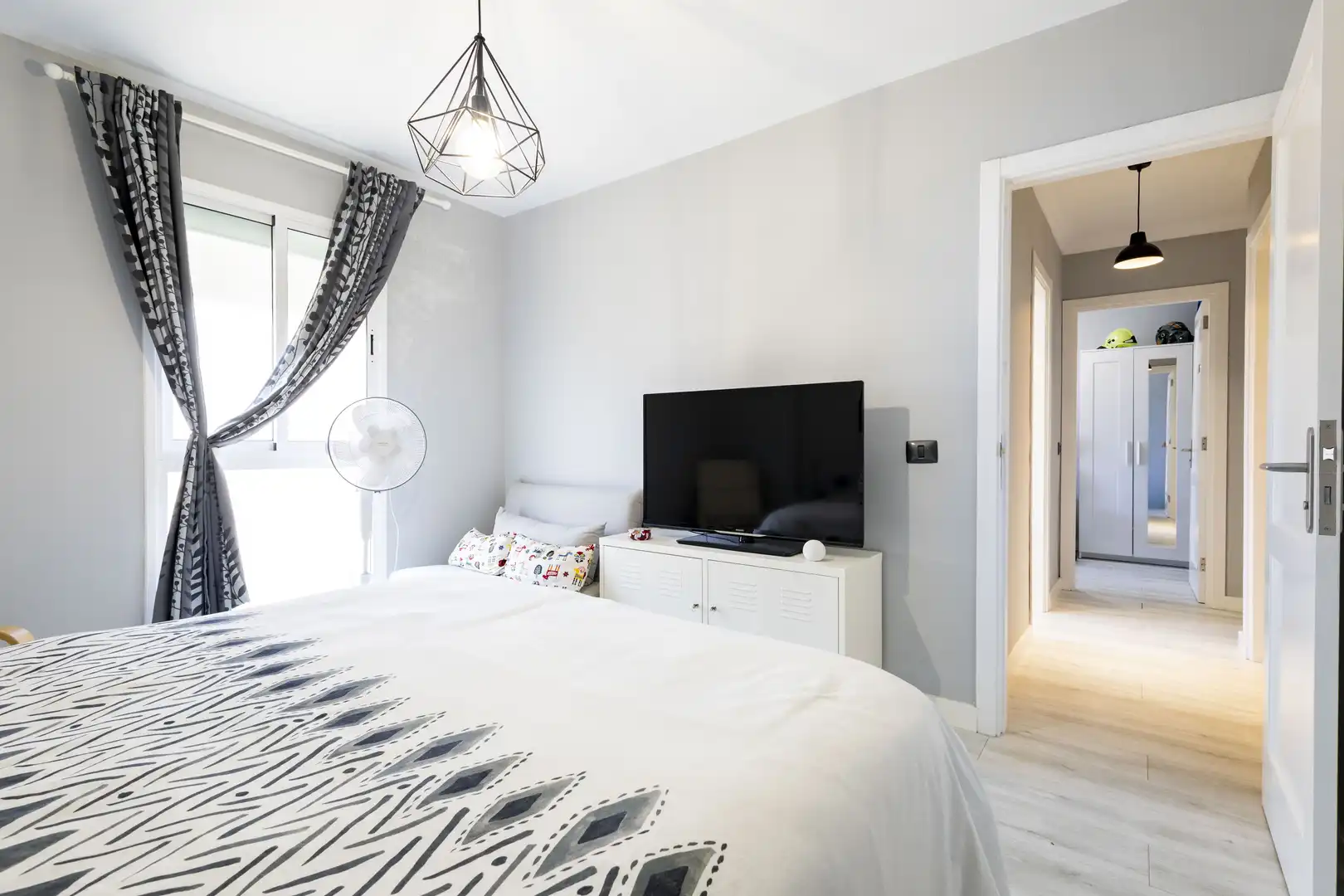 Bedroom of Flat for sale in San Cristóbal de la Laguna  with Storage room, Furnished and Balcony