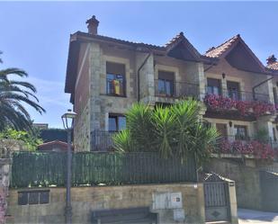 Vista exterior de Casa adosada en venda en Polanco amb Terrassa