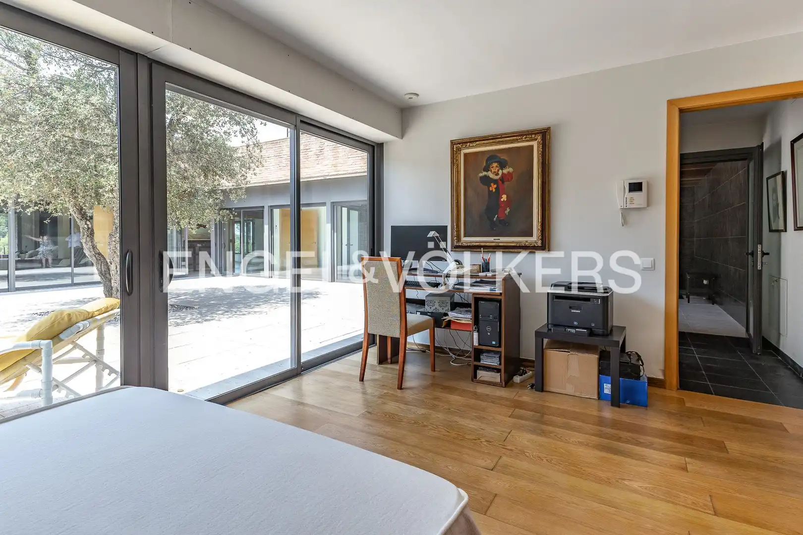 Vista exterior de Casa adosada en venda en Sant Cugat del Vallès amb Calefacció, Jardí privat i Parquet