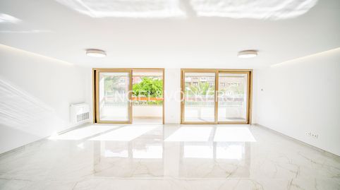 Foto 3 de Piso en venta en Avinguda Oscar Espla, Ensanche - Diputación, Alicante / Alacant
