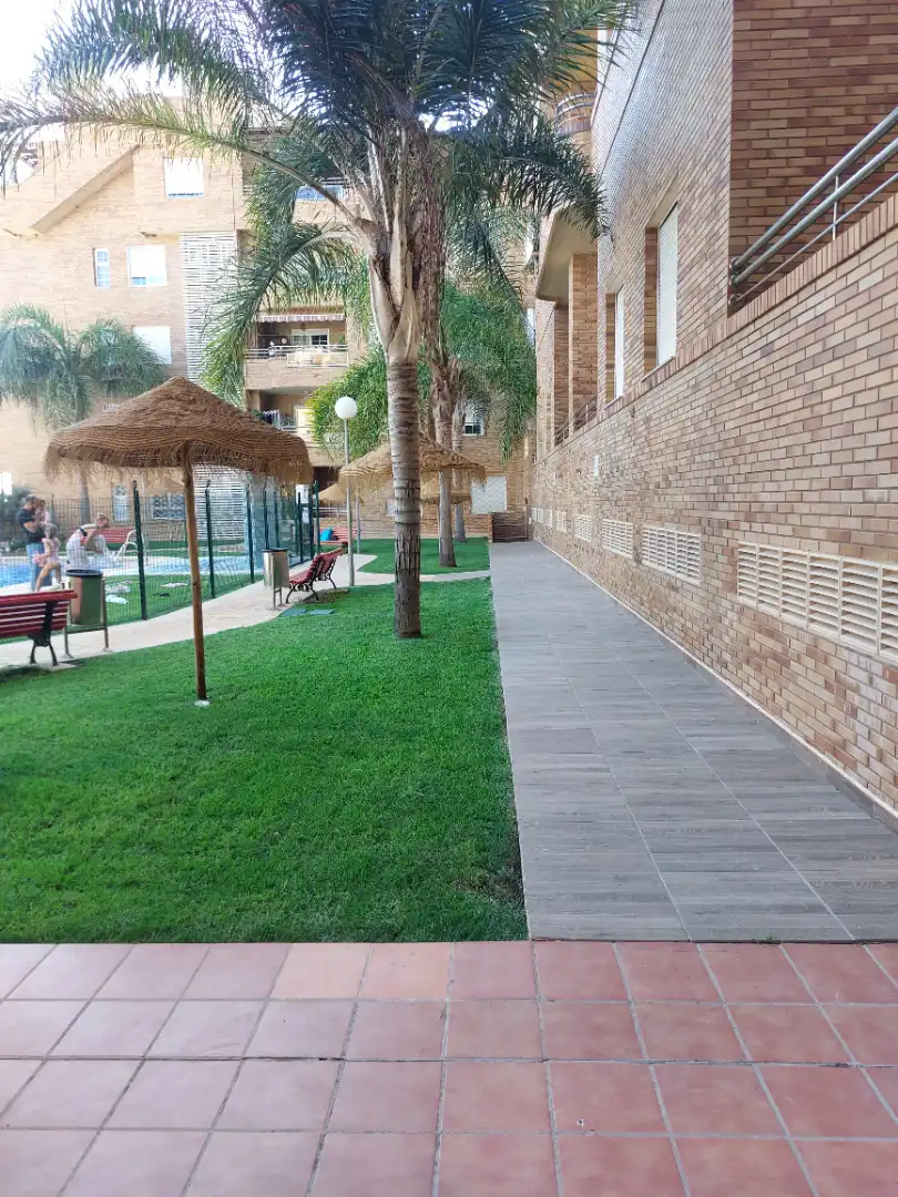 Terrassa de Pis de lloguer en Roquetas de Mar amb Aire condicionat, Calefacció i Terrassa