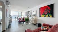 Sala d'estar de Apartament en venda en Roses amb Aire condicionat, Terrassa i Moblat