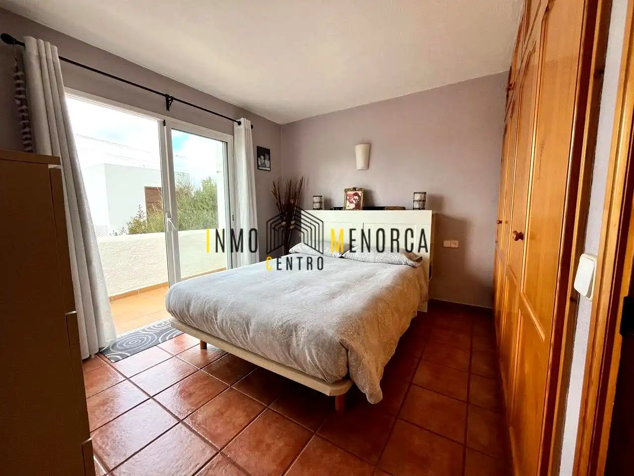 Vista exterior de Casa adosada en venda en Ciutadella de Menorca amb Jardí privat i Terrassa