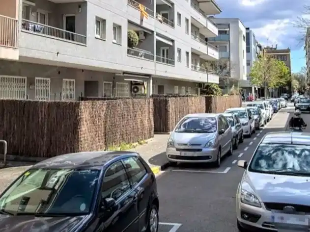 Individual to rent in Carrer Illa 32, imagen 2