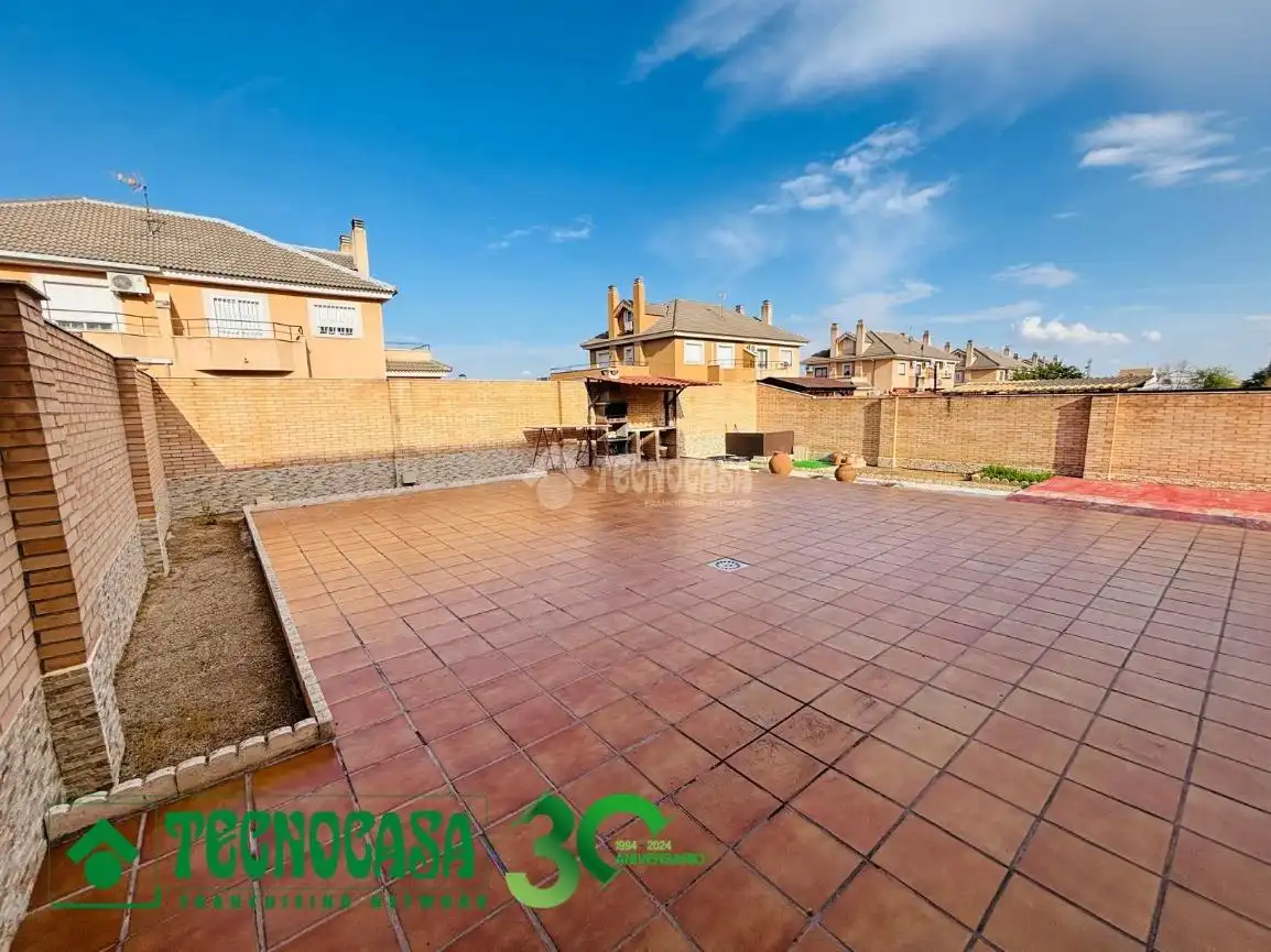 Casa aparellada amb terrassa en venda a Magán, imagen 42