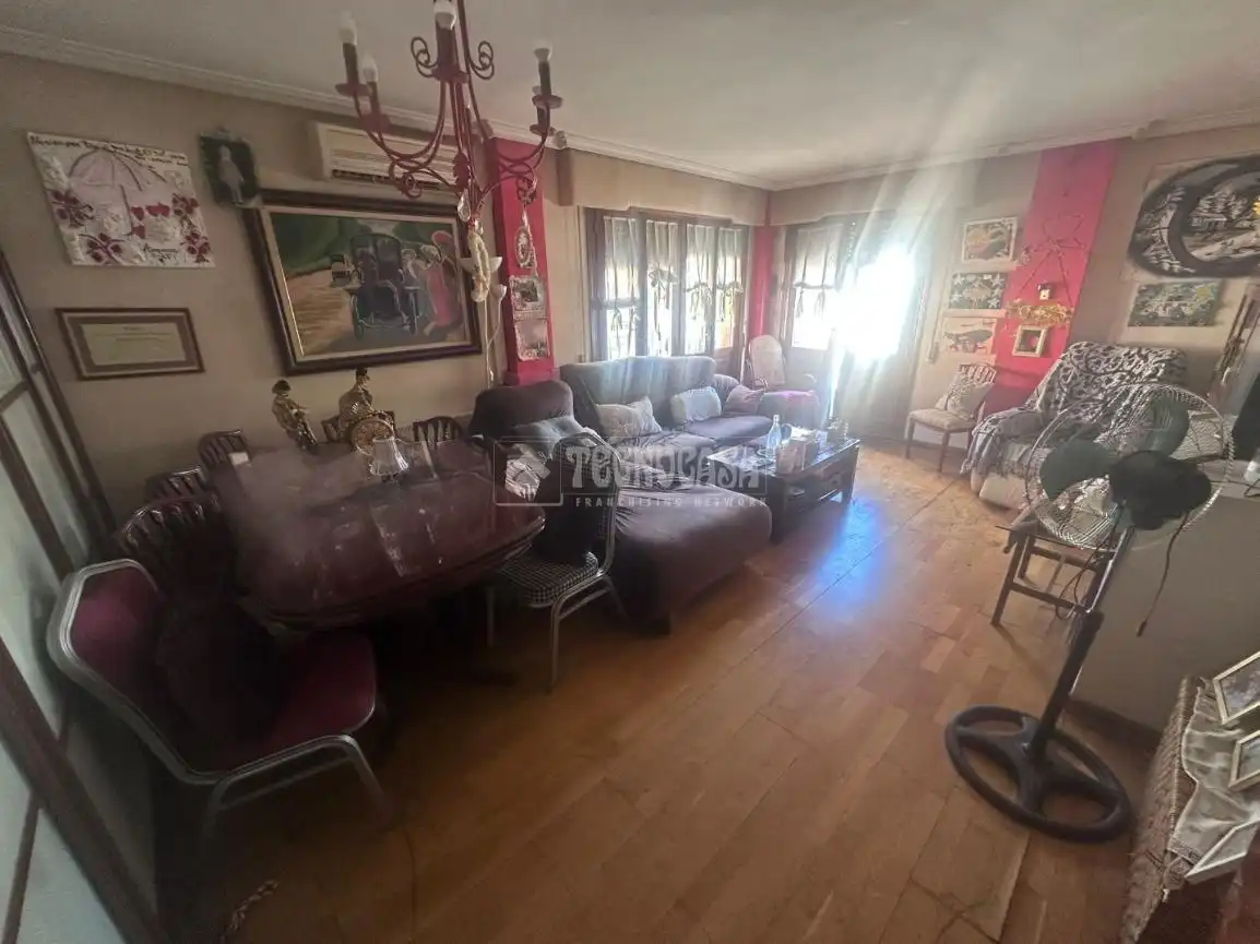 Piso en venta en Avenida de la constitución, Centro