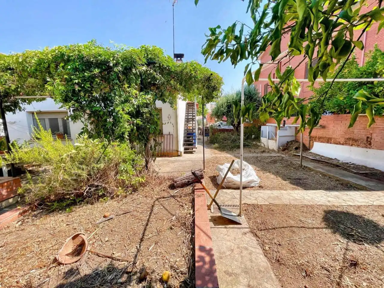 Jardí de Casa o xalet en venda en Cerdanyola del Vallès amb Calefacció, Jardí privat i Terrassa
