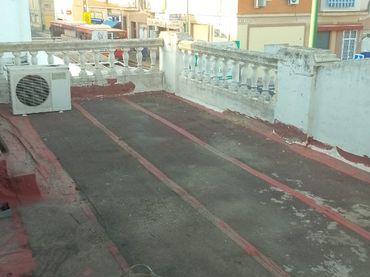 Casa amb balcó en venda a Calle Navarra