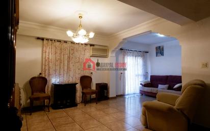 Living room of Flat for sale in  Valencia Capital  with Air Conditioner and Balcony