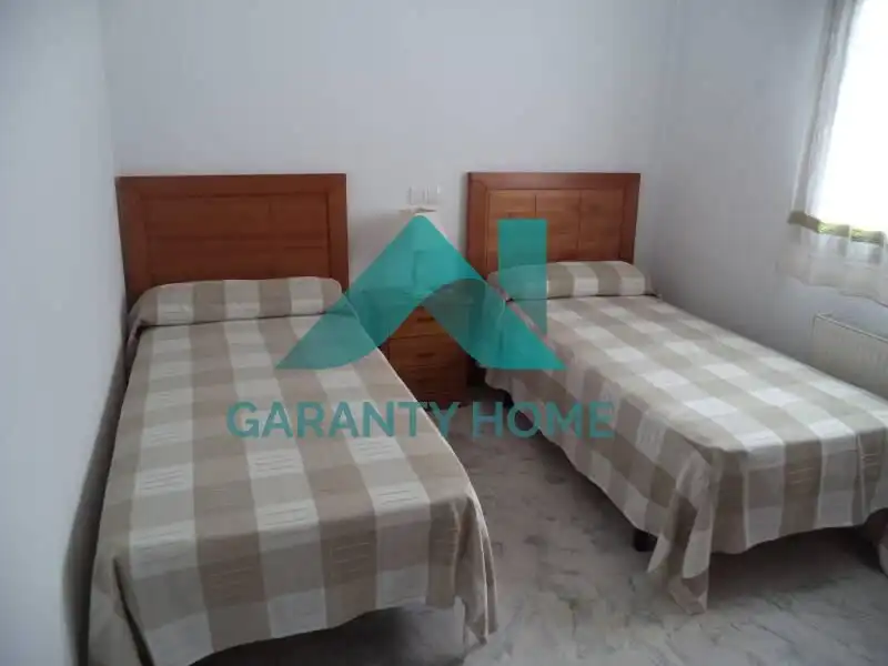 Habitación de Apartamento de alquiler en Cáceres con Aire acondicionado, Calefacción y Terraza