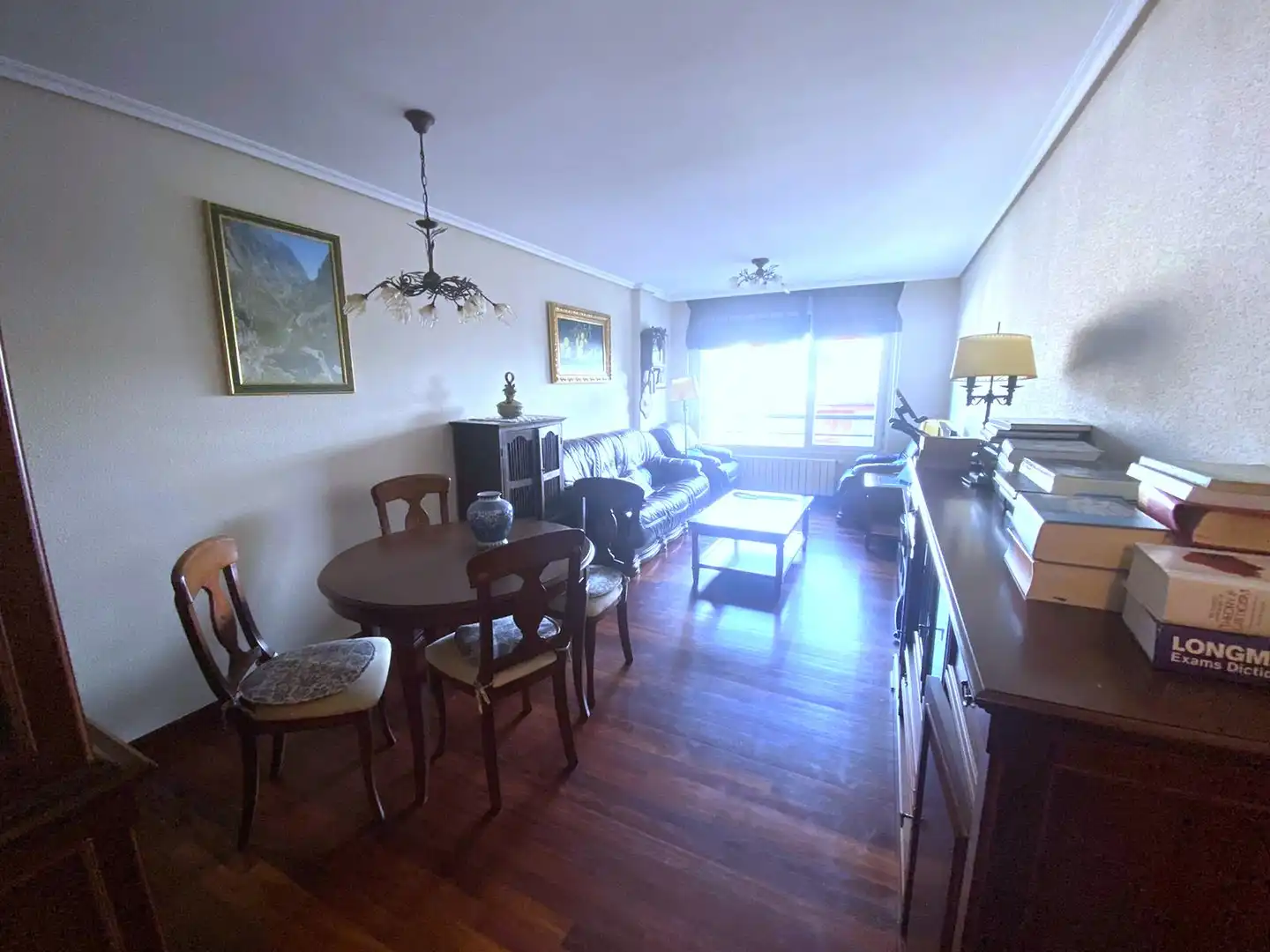 Sala d'estar de Pis en venda en Castro-Urdiales amb Calefacció, Parquet i Terrassa