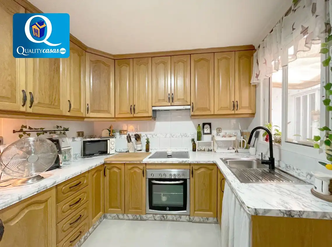 Kitchen of Houses for sale in San Vicente del Raspeig / Sant Vicent del Raspeig  with Air Conditioner, Heating and Storage room