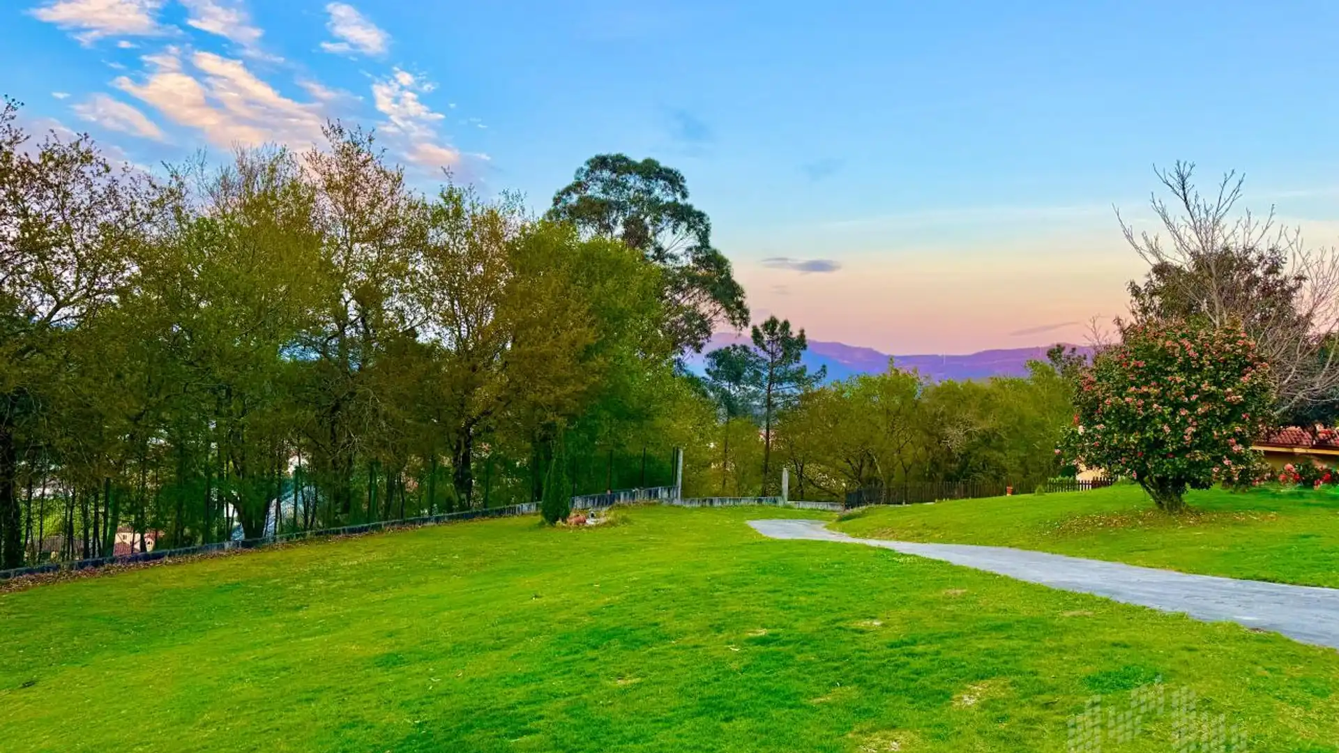 Vista exterior de Casa o xalet en venda en Rois amb Calefacció, Jardí privat i Terrassa