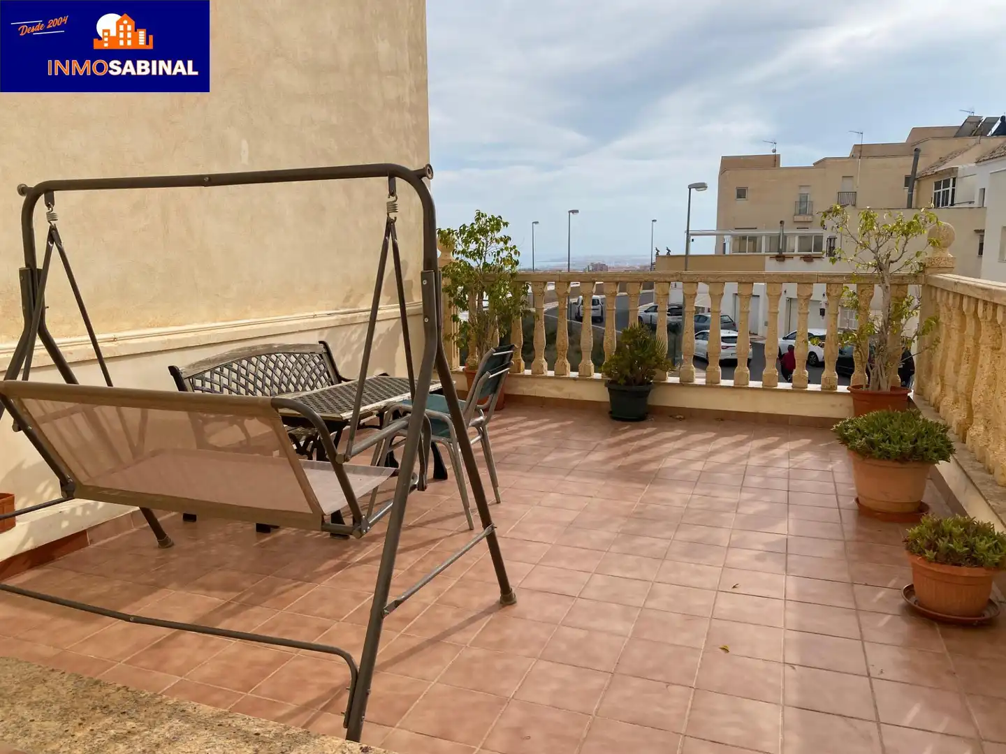Terrassa de Casa adosada en venda en Roquetas de Mar amb Aire condicionat, Calefacció i Terrassa