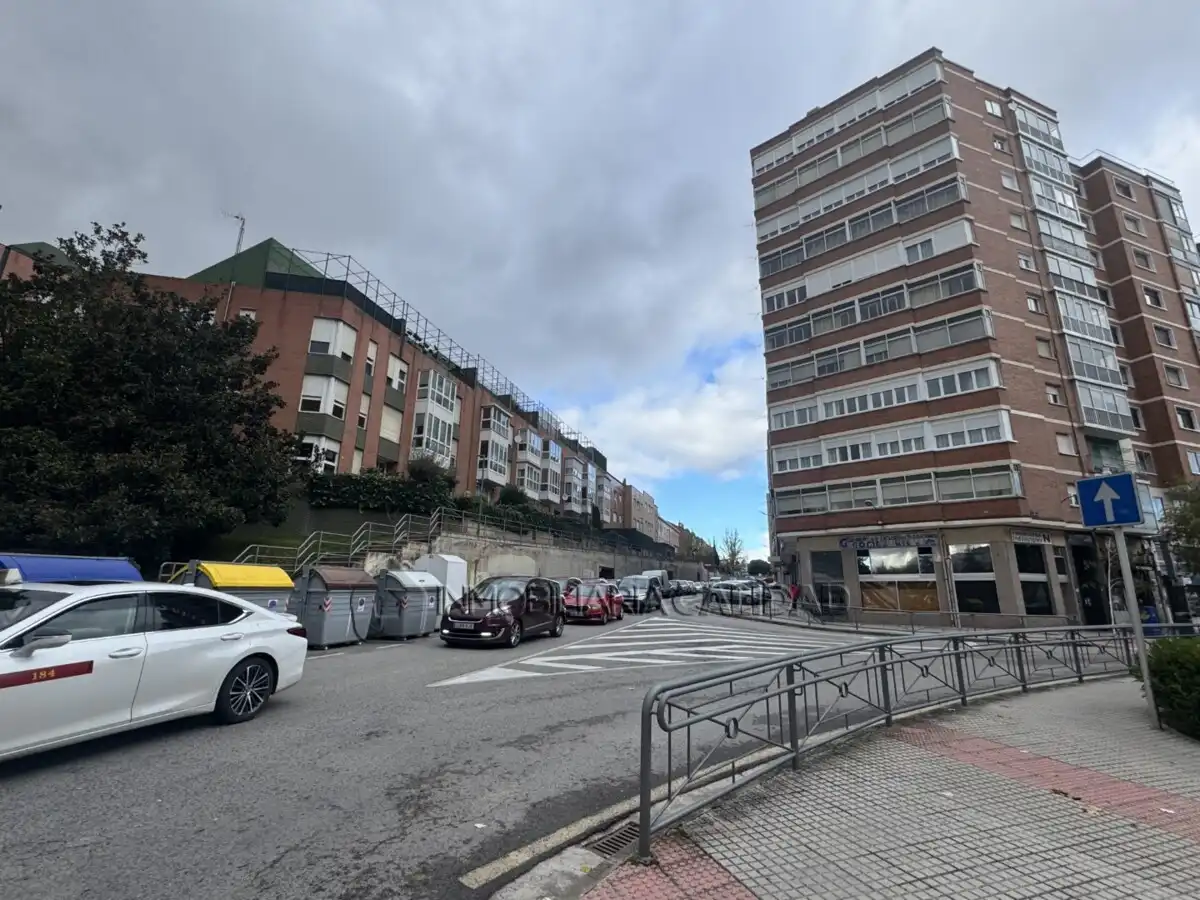 Vista exterior de Garaje en venta en Burgos