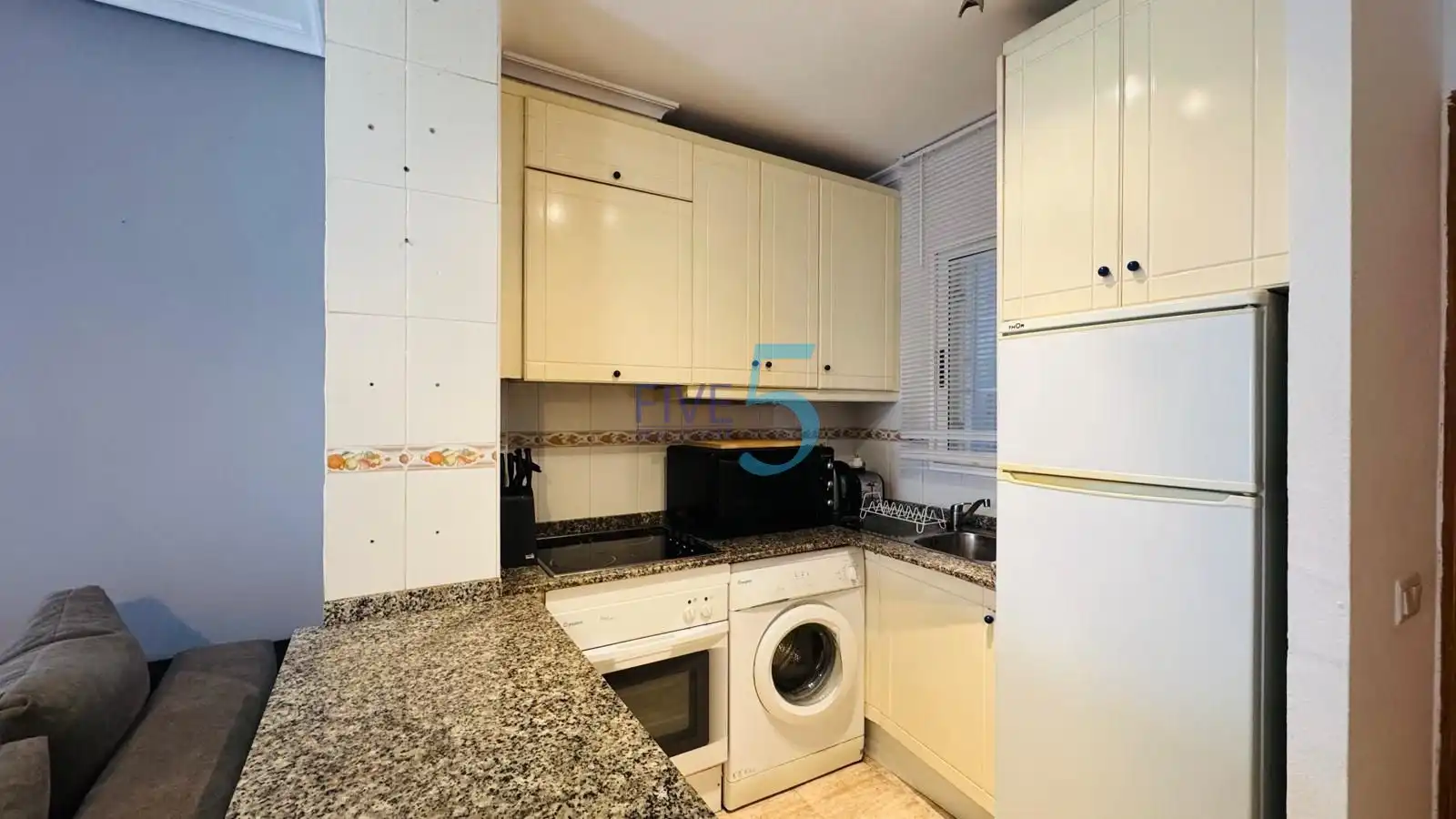 Piso con terraza en venta en Zona Carrefour - Urbanizaciones, imagen 4