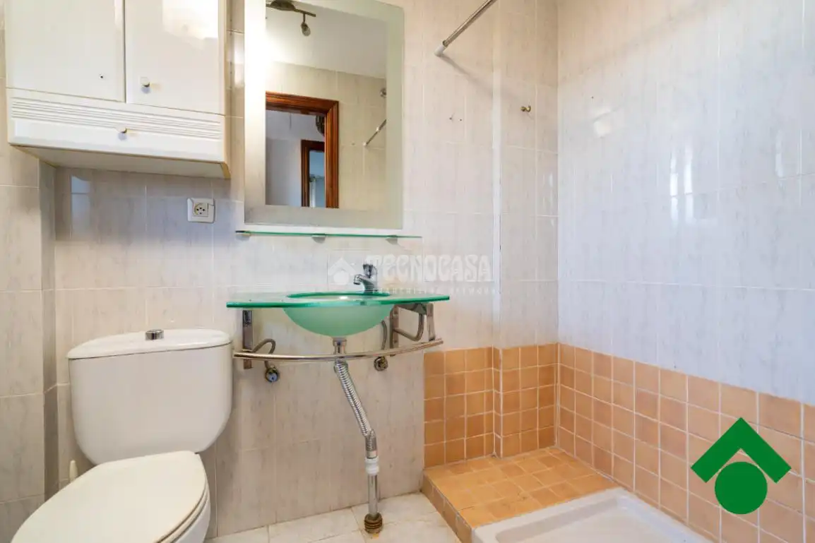 Baño de Casa adosada en venta en Maracena con Aire acondicionado, Calefacción y Terraza
