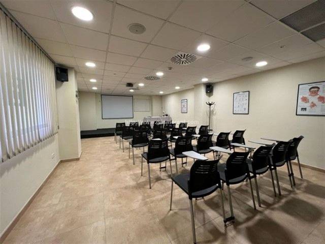 Oficina en Alquiler en Pere Garau