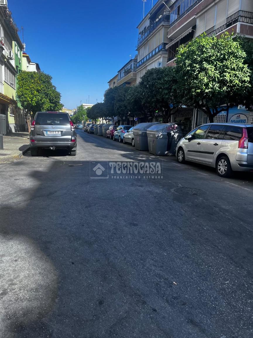 Exterior view of Flat to rent in  Sevilla Capital  with Terrace