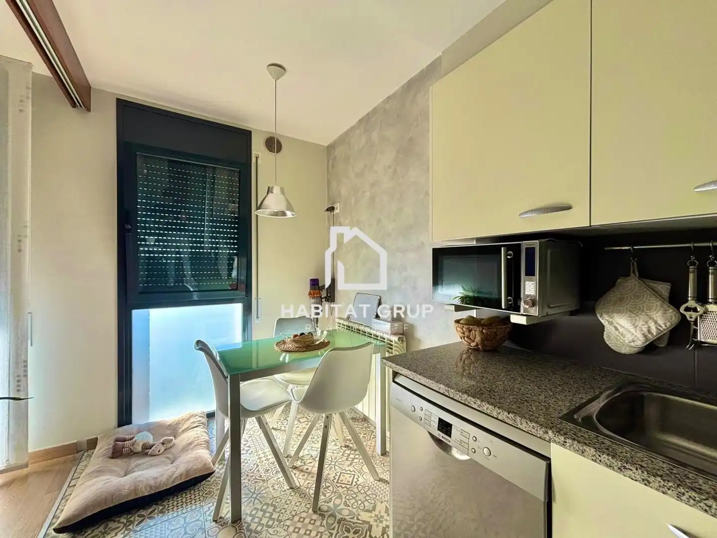 Kitchen of Flat for sale in Riudellots de la Selva  with Air Conditioner, Heating and Private garden