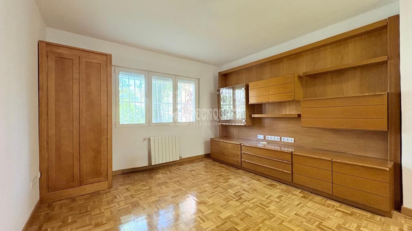Habitación de Piso en venta en  Madrid Capital con Calefacción, Parquet y Trastero