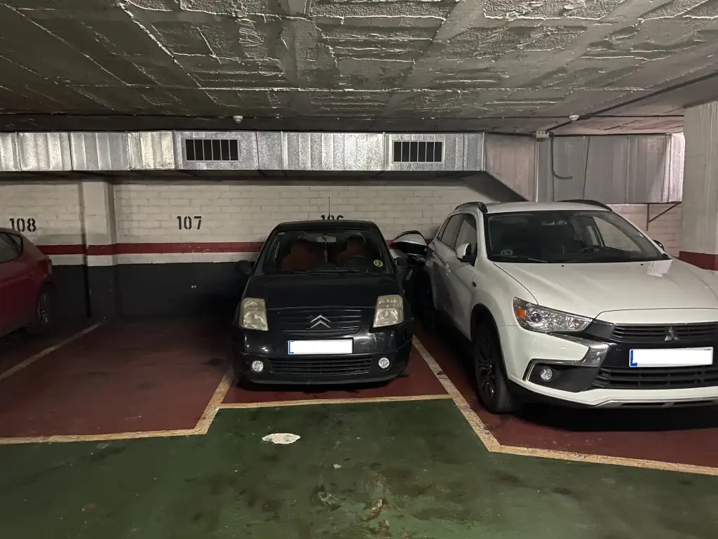Einzelparkplatz zum Verkauf in Avinguda Josep Tarradellas