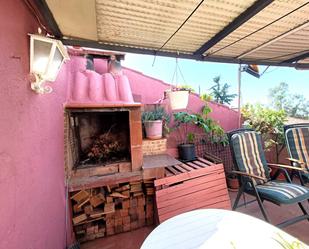 Terrassa de Casa o xalet en venda en Santa Coloma de Gramenet amb Terrassa