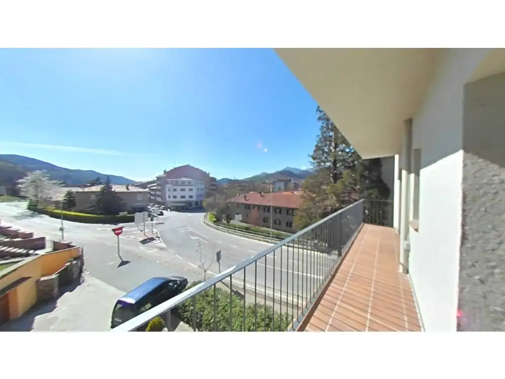Vista exterior de Piso en venta en Sant Joan de les Abadesses