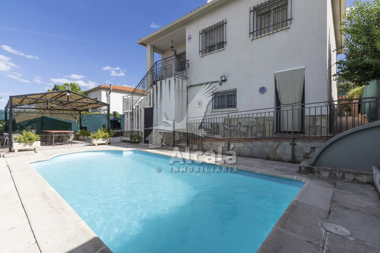 House with pool for sale in El Casar de Escalona