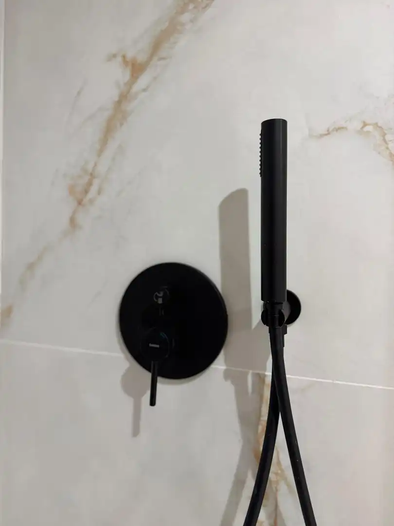 Baño de Piso de alquiler en Barcelona con Aire acondicionado, Calefacción y Amueblado