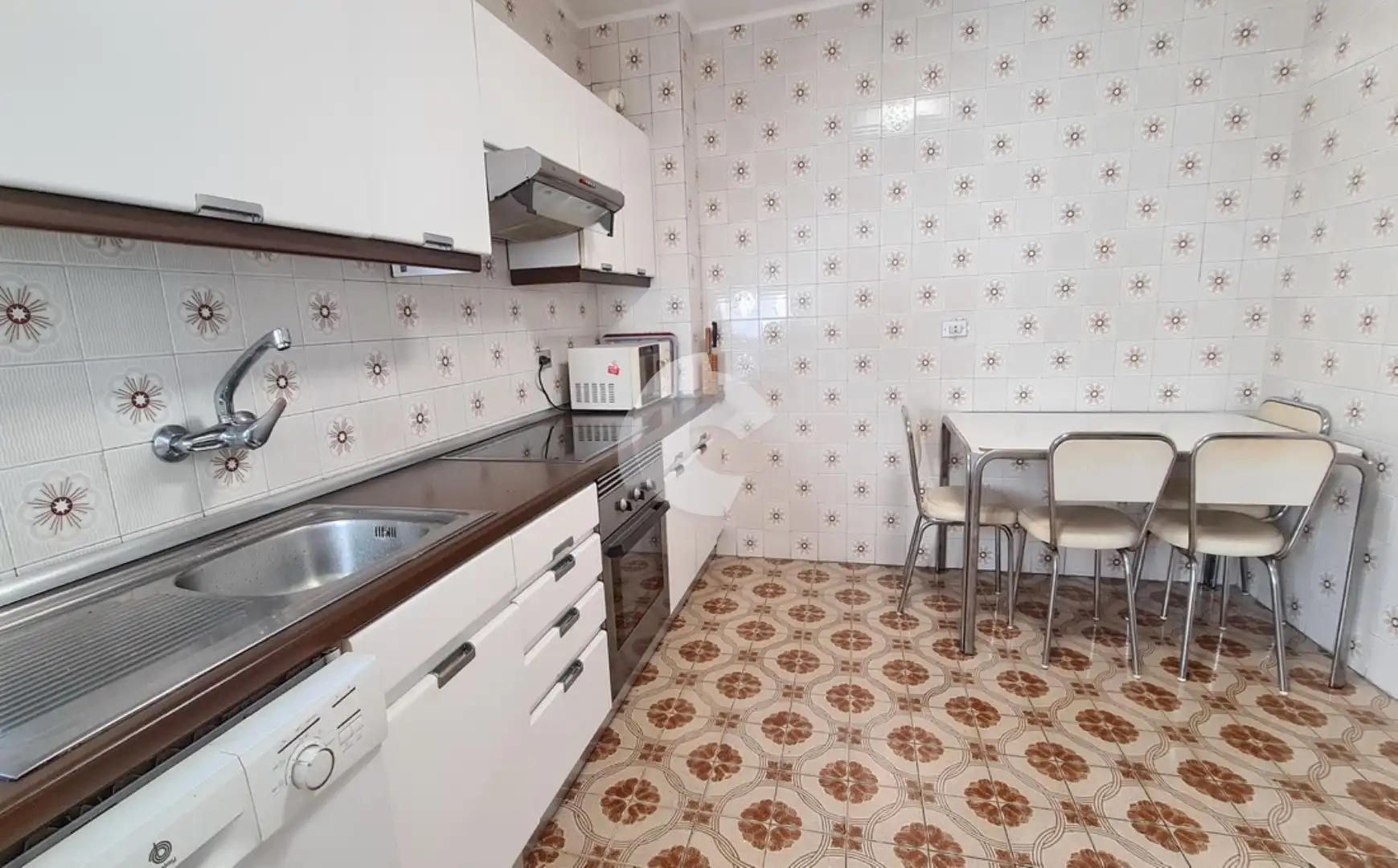 Kitchen of Flat for sale in Vigo   with Heating, Furnished and Balcony