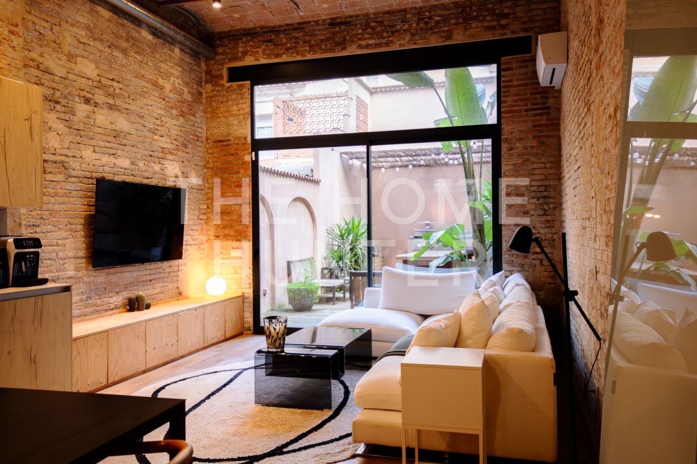 Living room of Flat for sale in  Barcelona Capital  with Heating, Private garden and Terrace