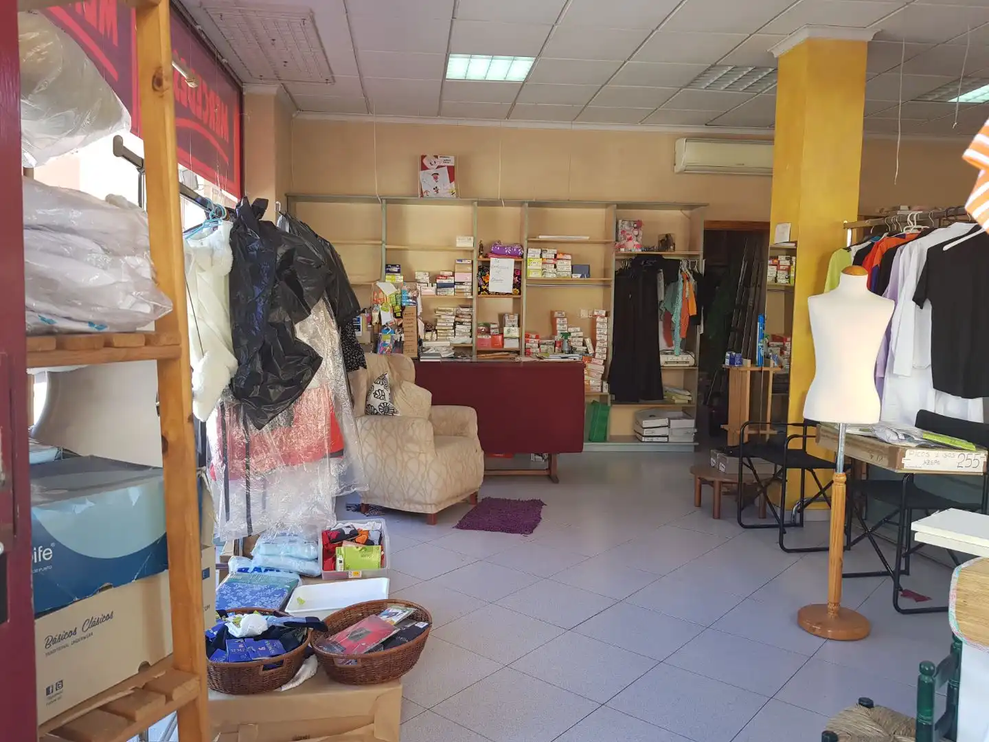 Local de alquiler en Murcia con Aire acondicionado