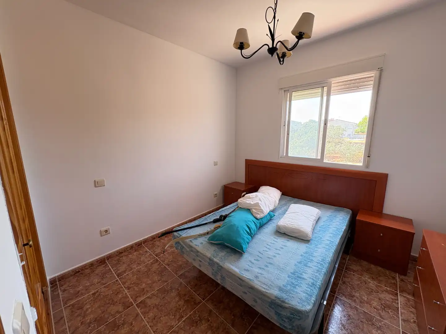 Schlafzimmer von Haus oder Chalet zum Verkauf in Cardiel de los Montes mit Klimaanlage, Heizung und Privatgarten