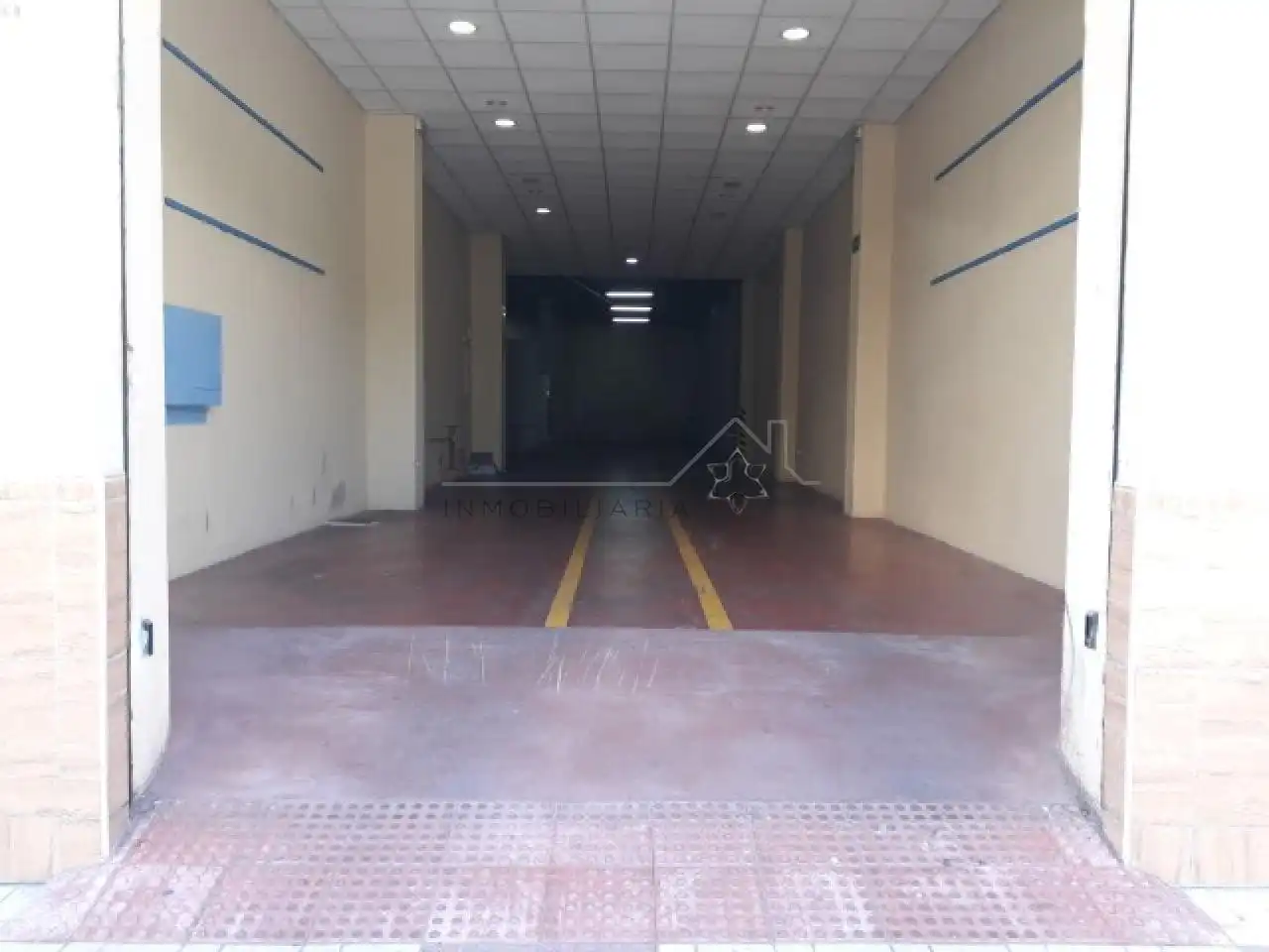 Business premises to rent in calle donoso cortes