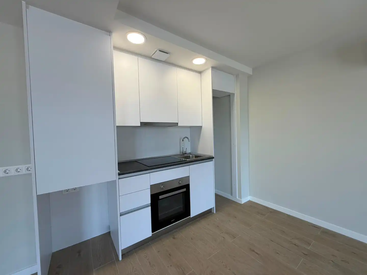 Kitchen of Study for rent in Brunete  with Air Conditioner, Heating and Storage room