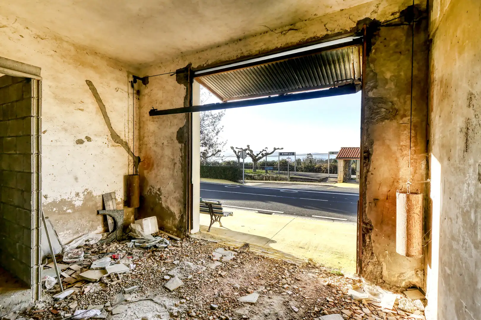 Industrial buildings for sale in Miño