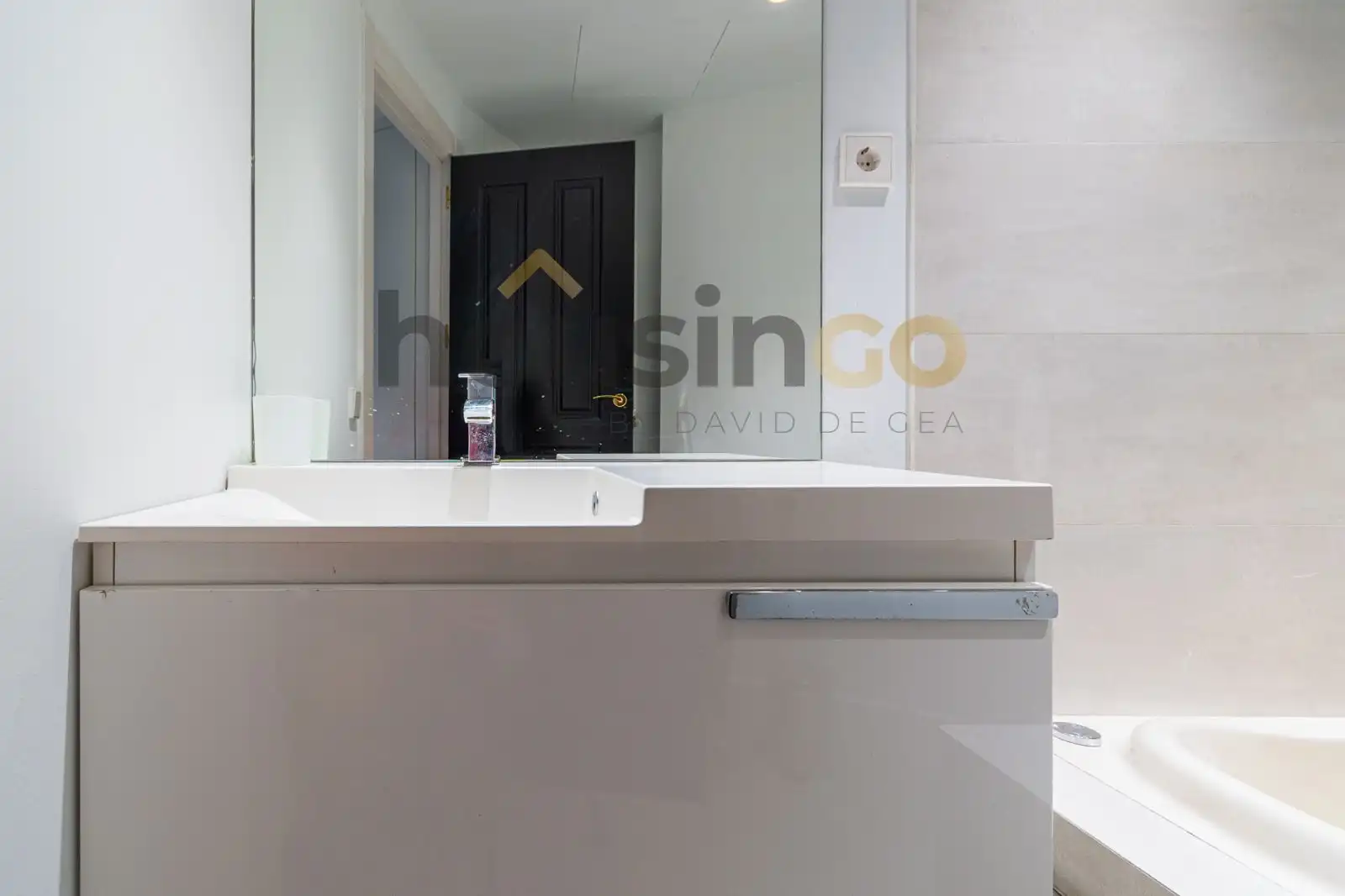 Baño de Piso de alquiler en Madrid con Aire acondicionado y Calefacción