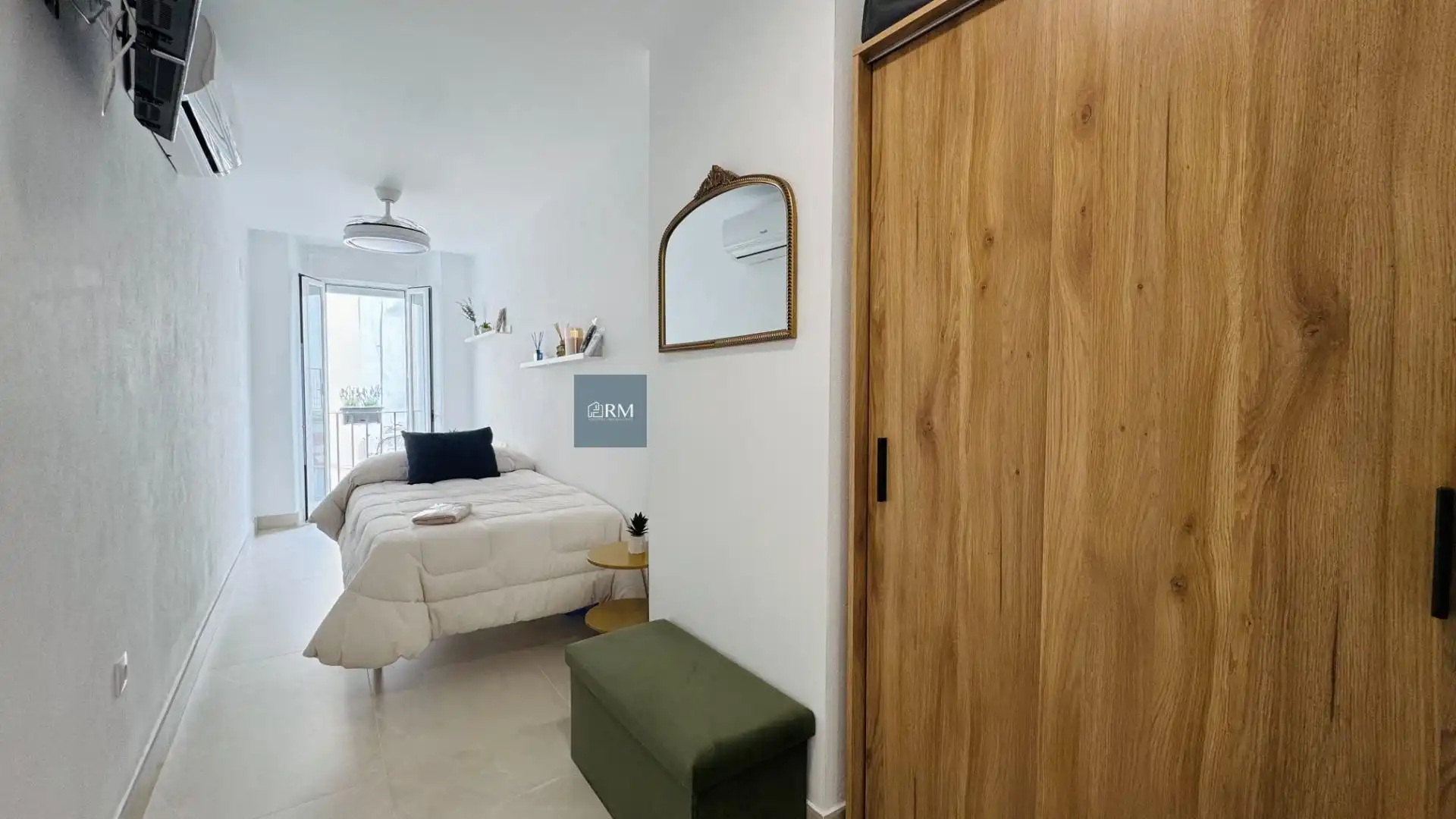 Habitación de Apartamento de alquiler en Sanlúcar de Barrameda con Aire acondicionado, Amueblado y Balcón